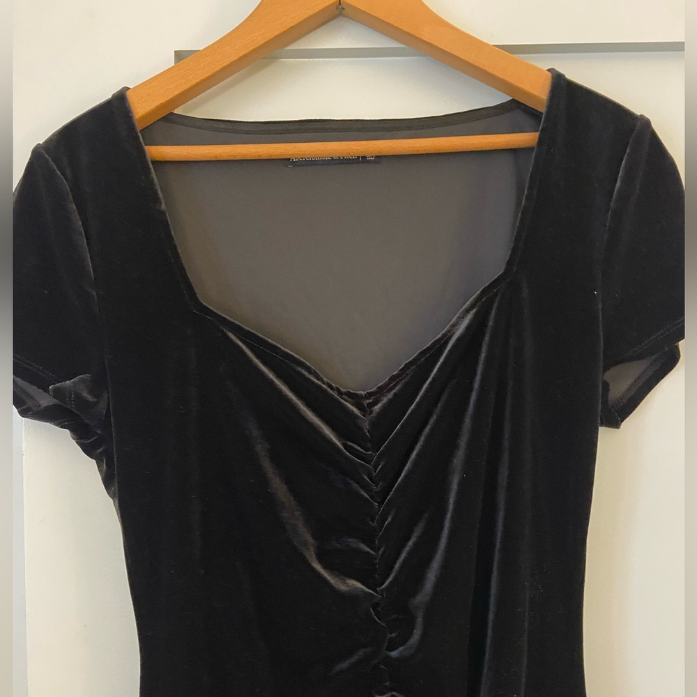 Velvet rouched dress from Abercrombie - Picture 2 of 4